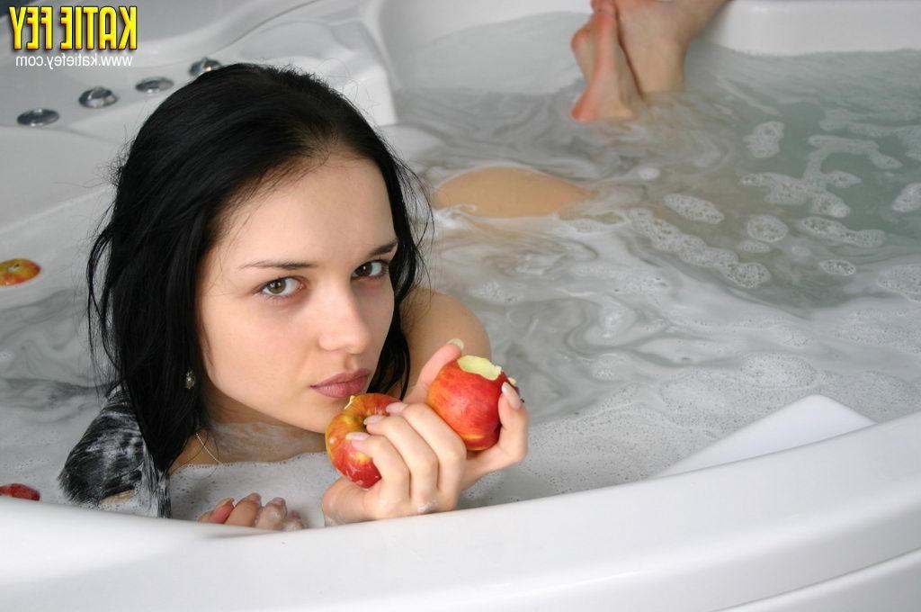 15P Busty teen takes a hot bath