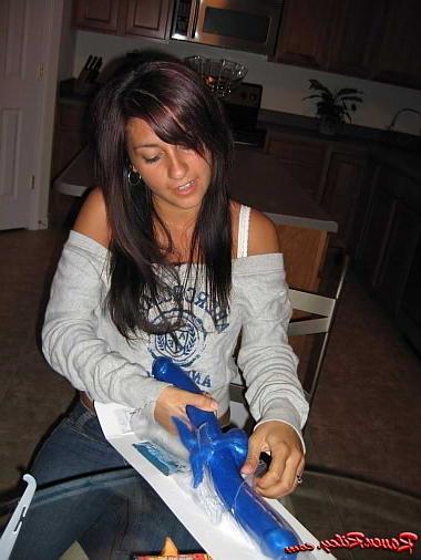 20P Brunette rubs against double dildo