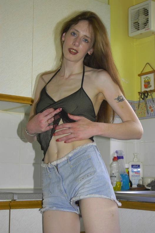 16P Dirty Dildo Housewife Wanking Off Her Tight Pussy
