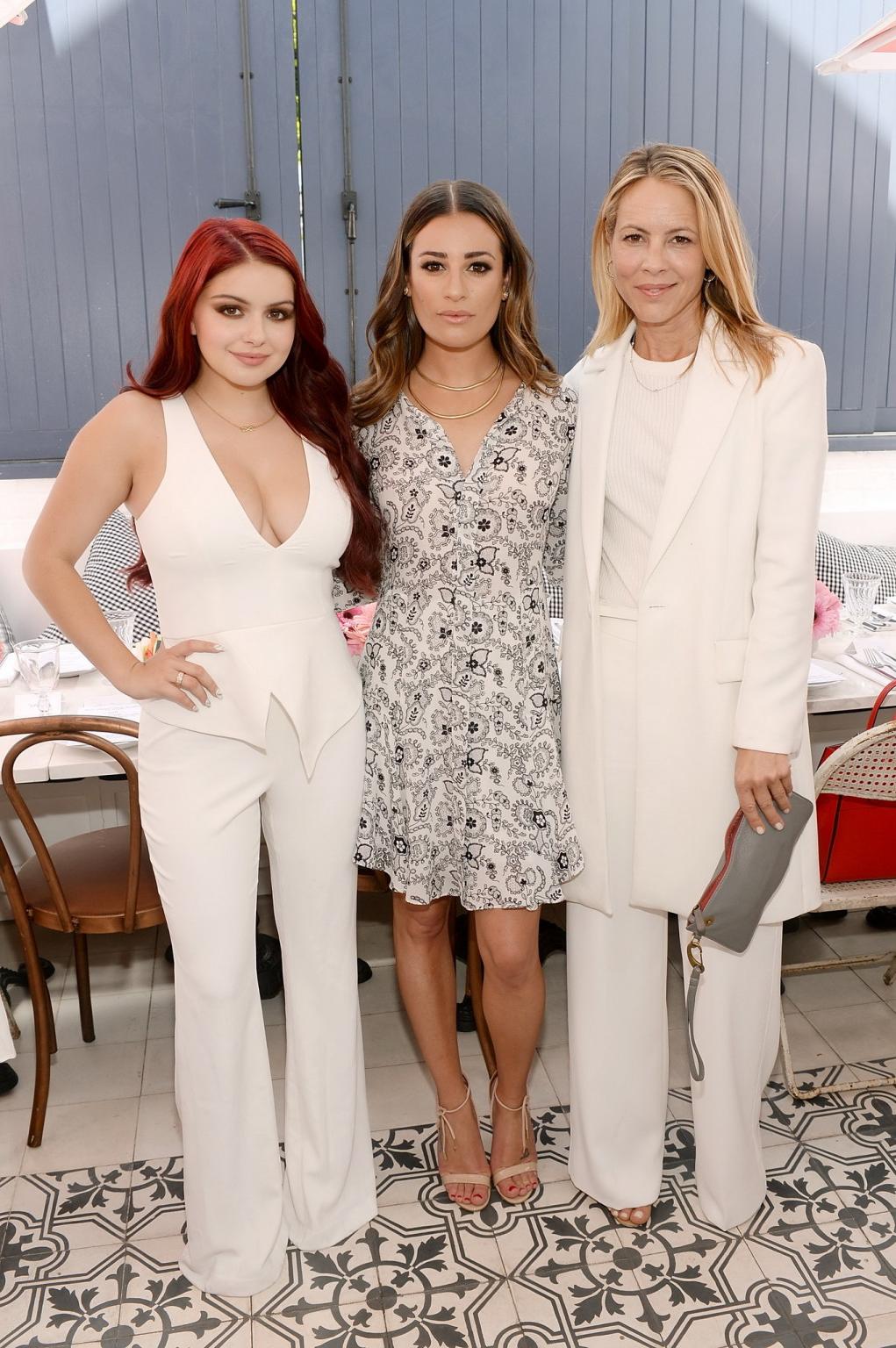 16P Ariel Winter erupting from her skimpy white outfit