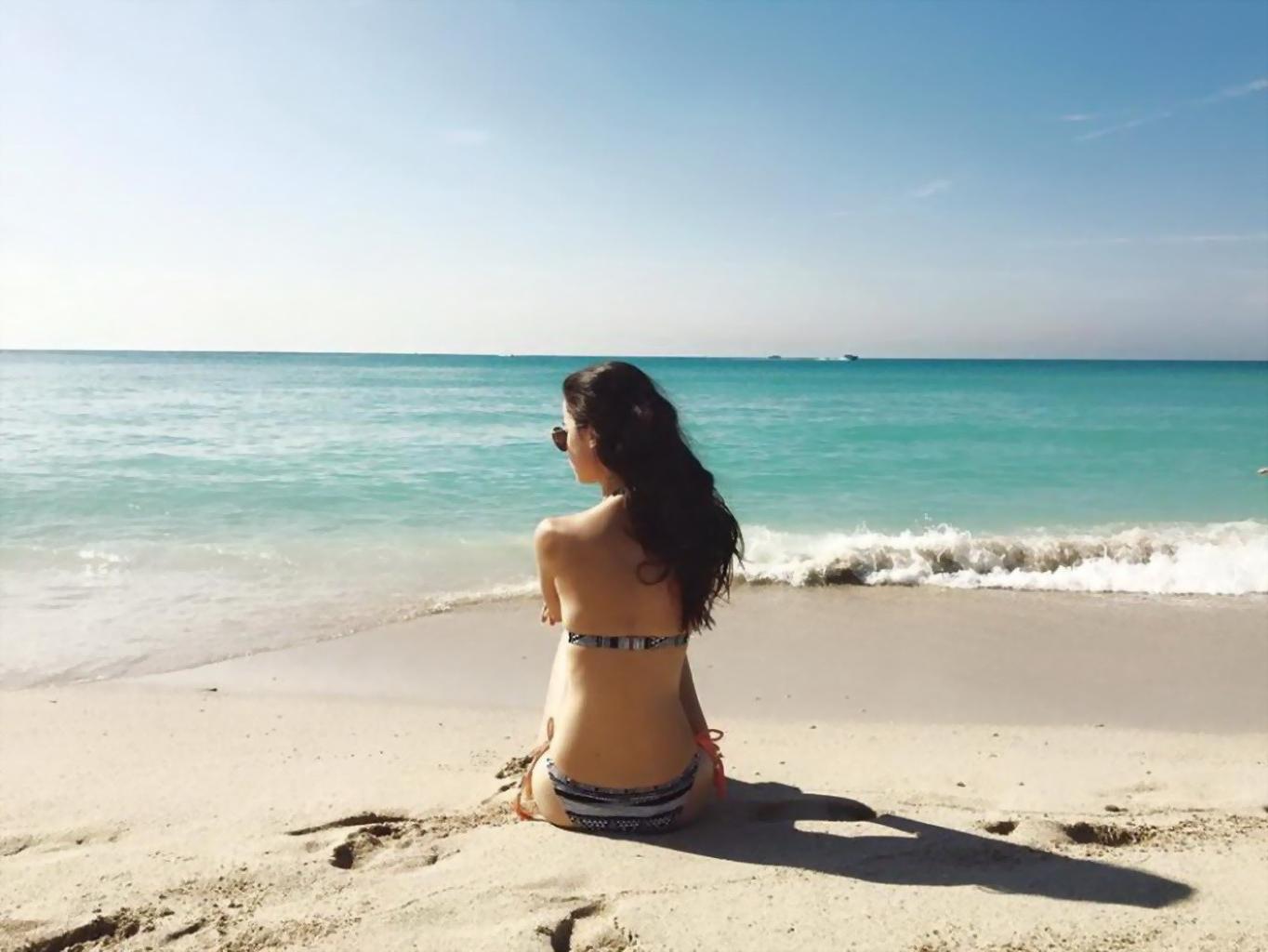 16P Lena Meyer Landrut shows off her hot bikini body in Miami