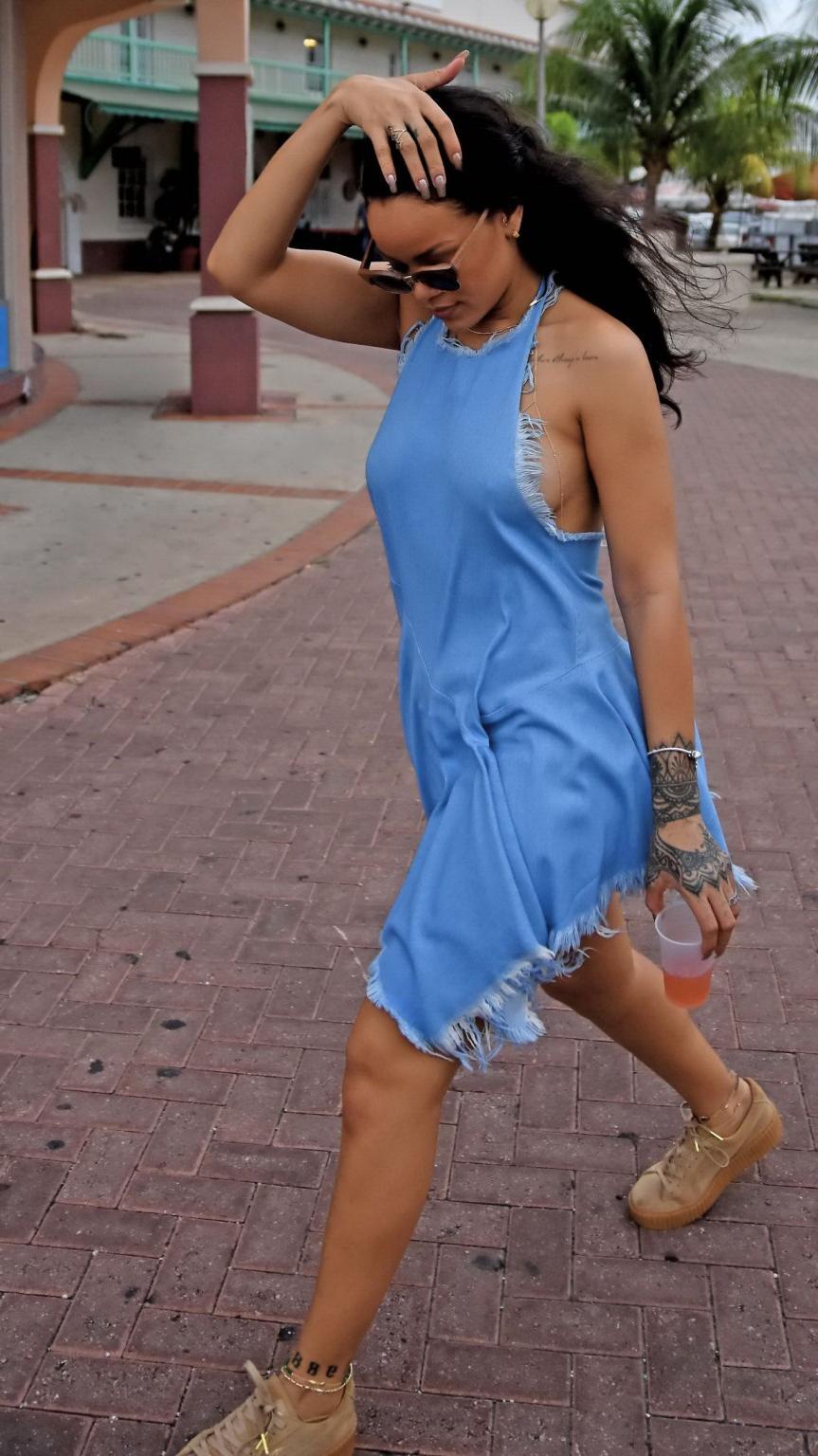 16P Rihanna showing sideboob and pokies in tiny blue dress