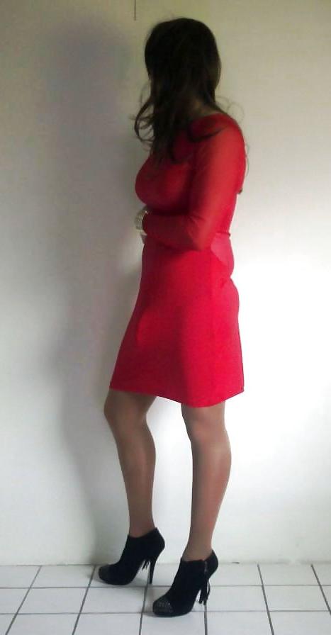 16P New shiny red dress cd tv sissy. me !