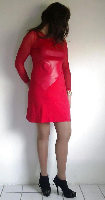 16P New shiny red dress cd tv sissy. me !