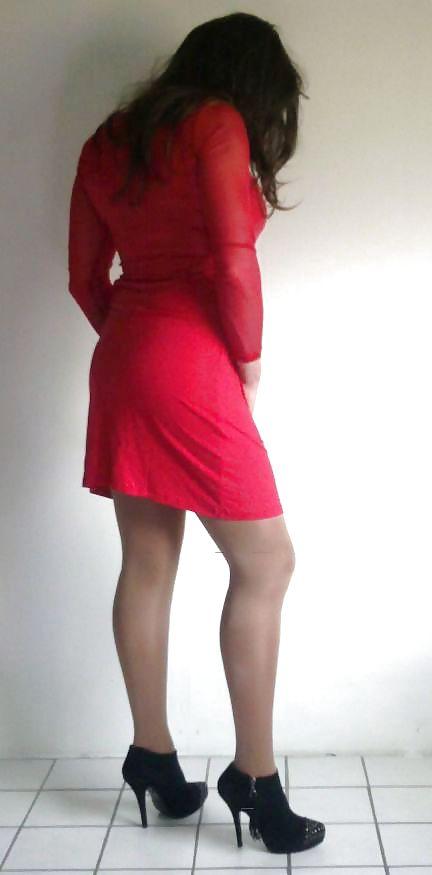 16P New shiny red dress cd tv sissy. me !