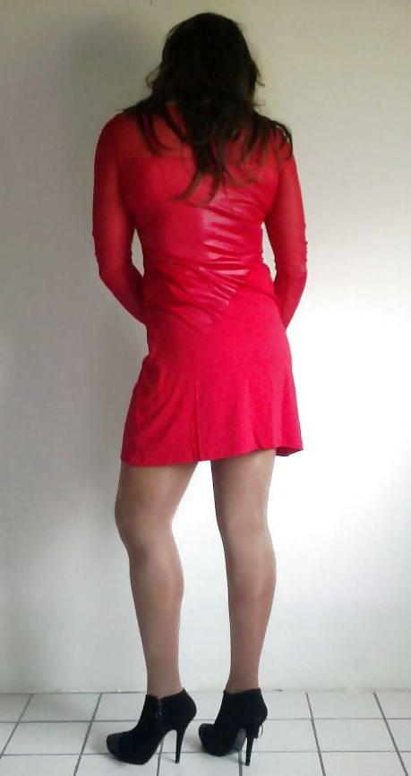 16P New shiny red dress cd tv sissy. me !