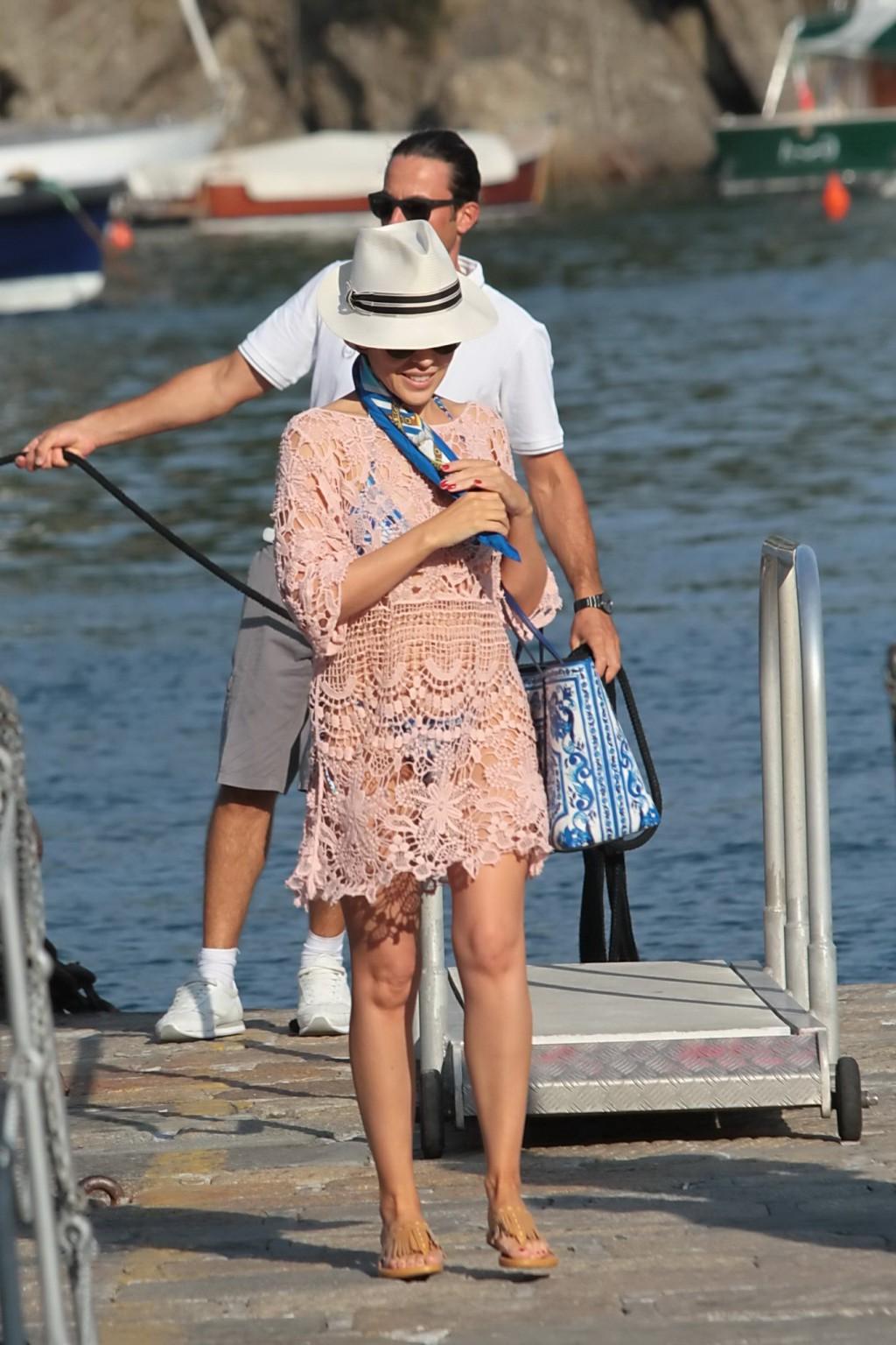 16P Kylie Minogue see through to blue bikini outdoor