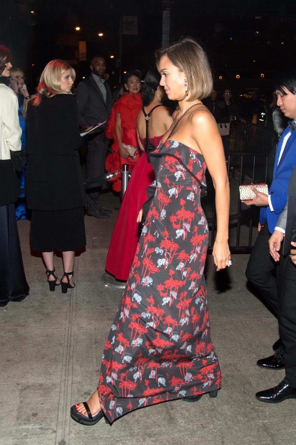 16P Jessica Alba cleavy wearing a strapless maxi dress for the Costume Institute Ben