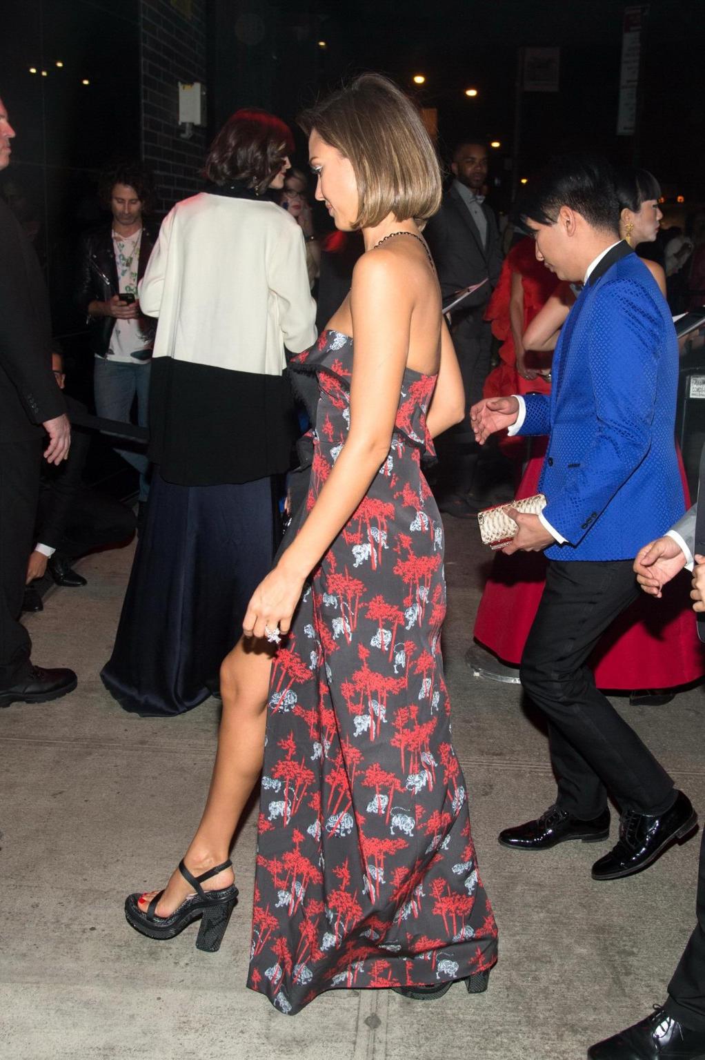 16P Jessica Alba cleavy wearing a strapless maxi dress for the Costume Institute Ben