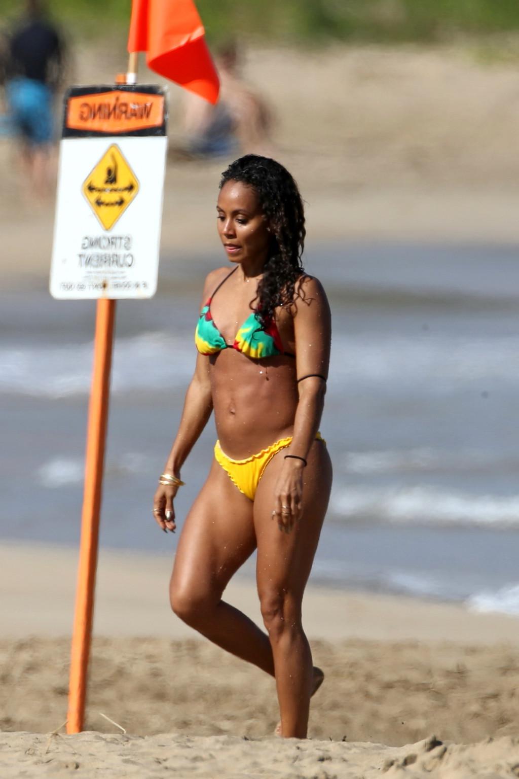16P Jada Pinkett Smith shows off her booty wearing bikini on a Hawaiian beach