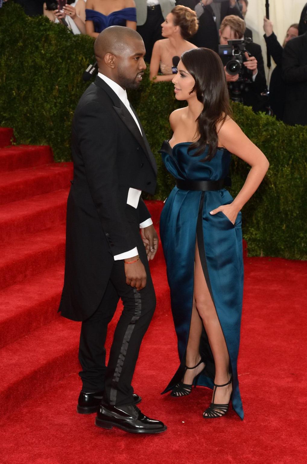 16P Kim Kardashian cleavy and leggy flashing her panties while leaving MET Costume I