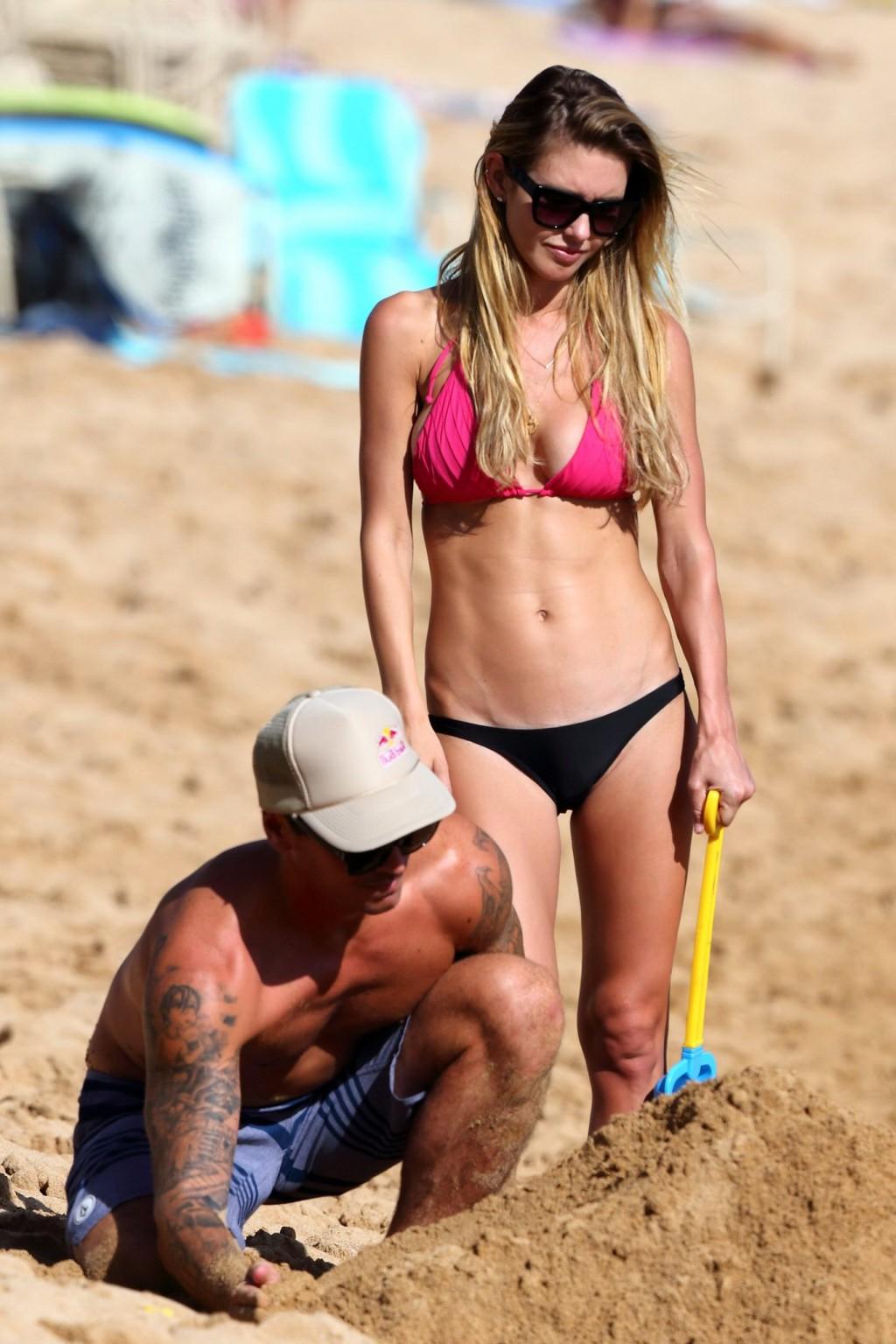 16P Audrina Patridge showing off her bikini body on a Hawaiian beach