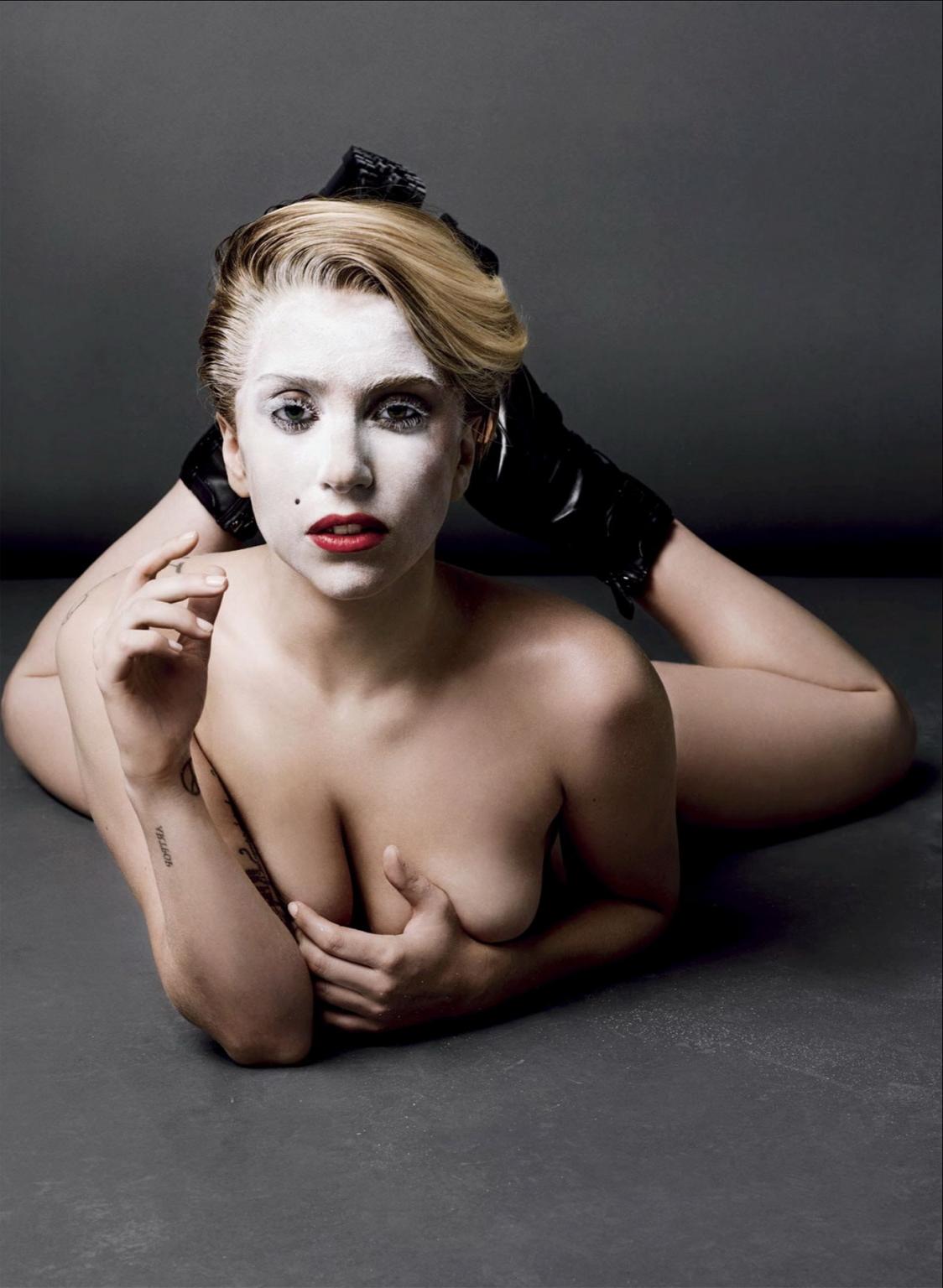 16P Lady Gaga showing off her naked body at the photoshoot for V Magazine Fall 2013