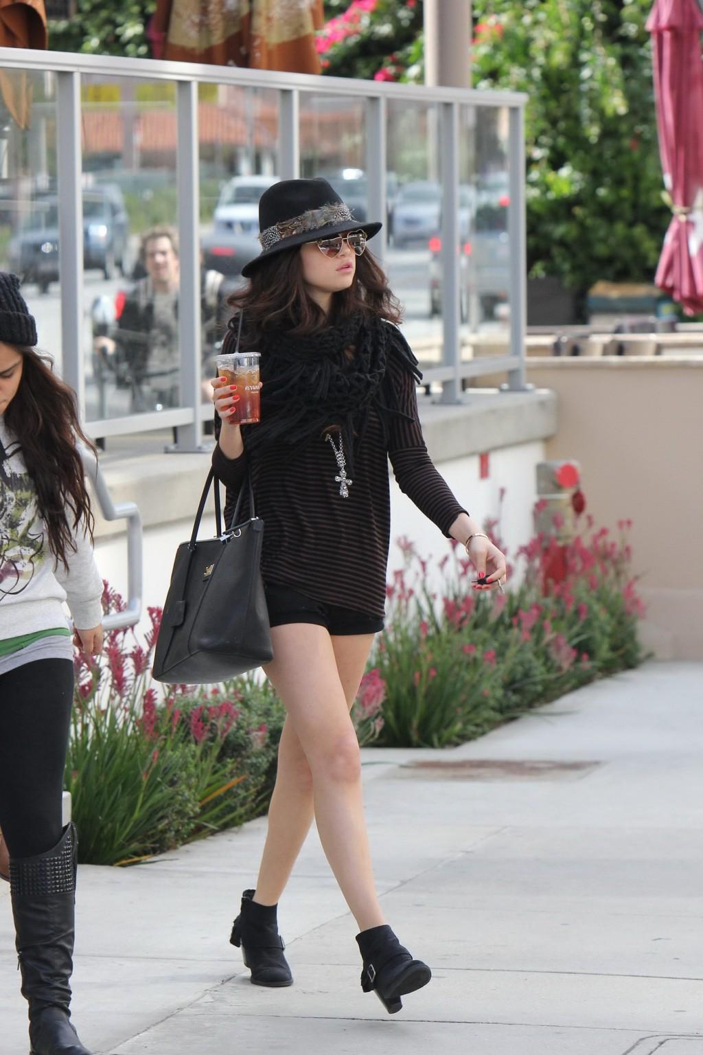 10P Selena Gomez leggy wearing tiny shorts while leaving Panera Bread in Encino,LA