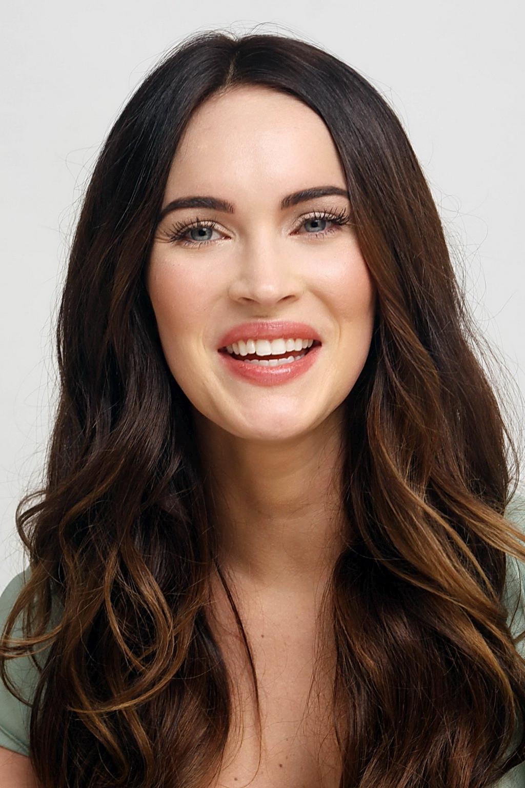 10P Megan Fox showing her hot body in short light blue dress at This Is 40 photoshoo