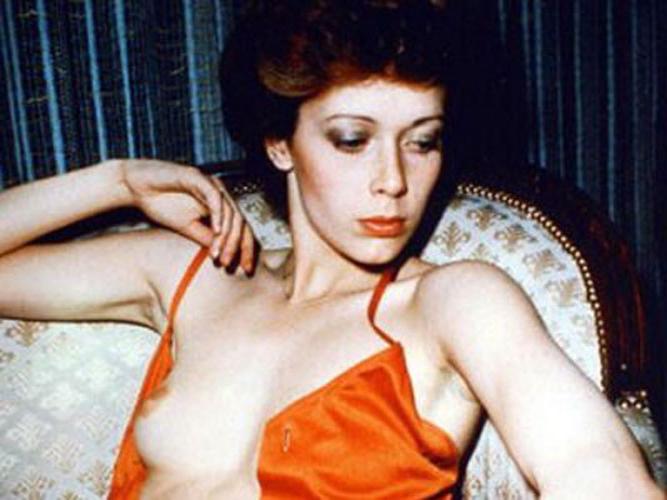 16P Sylvia Kristel body shows her tits and ass and pick