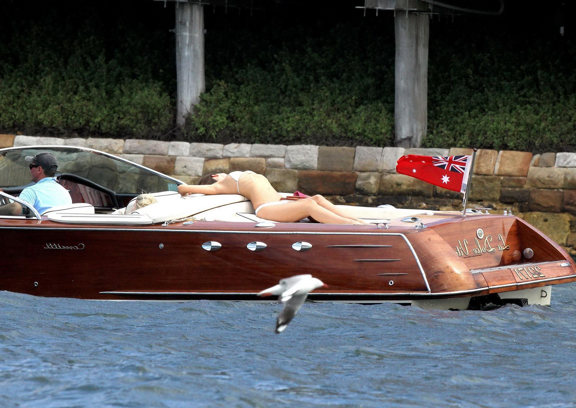 16P Miranda Kerr doing a bikini photoshoot on a boat in Sydney
