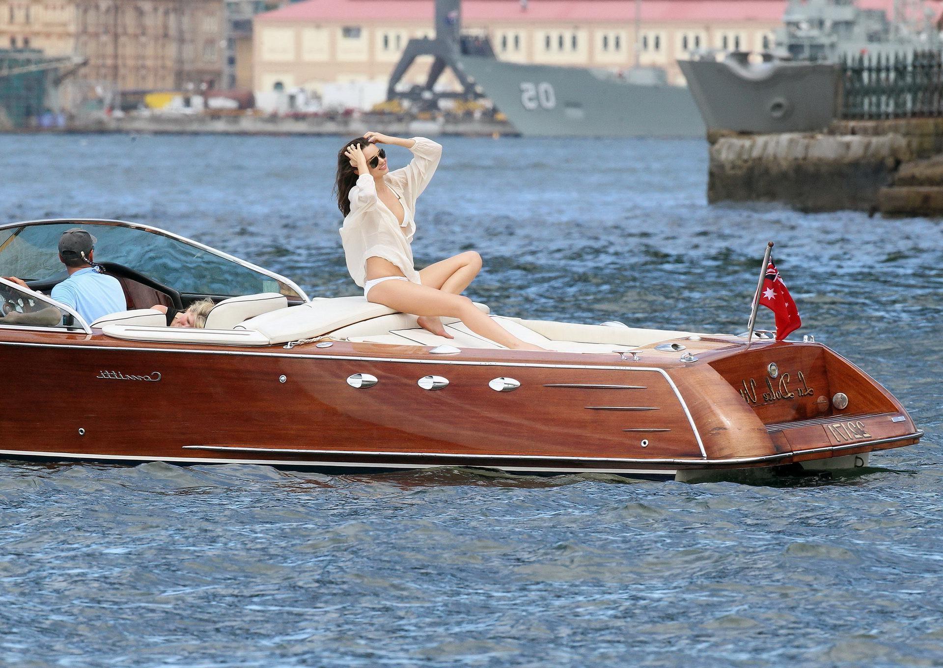 16P Miranda Kerr doing a bikini photoshoot on a boat in Sydney