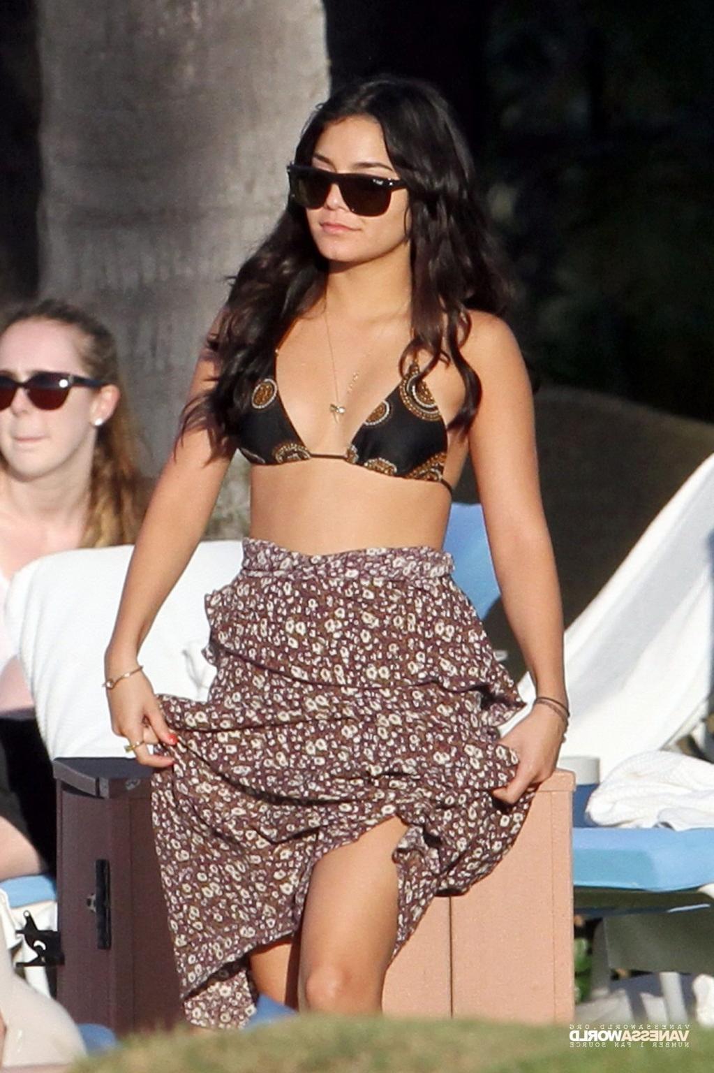 16P Vanessa Hudgens wearing sexy bikini on a Hawaiian beach