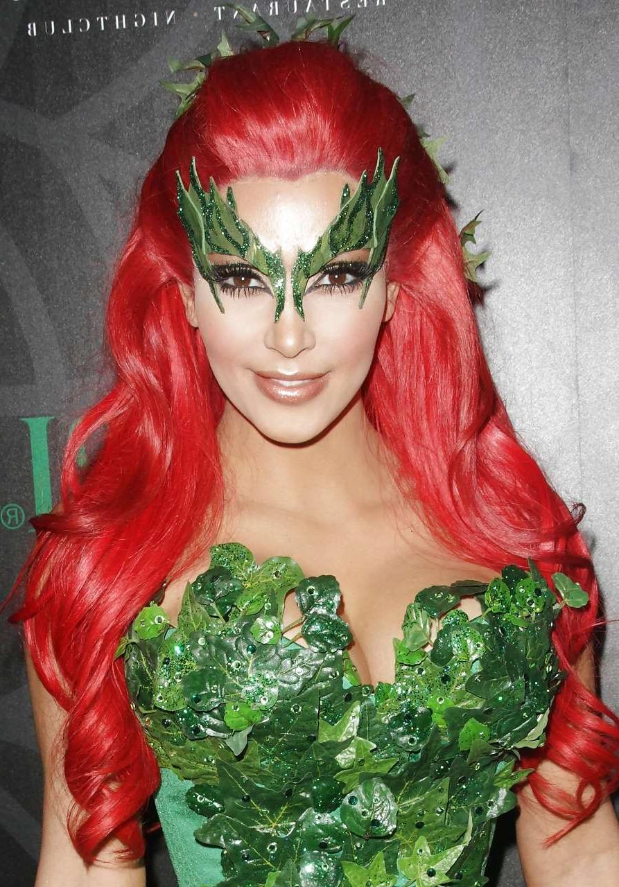 16P Kim Kardashian as redhair in Poison Ivy costume for Helloween party