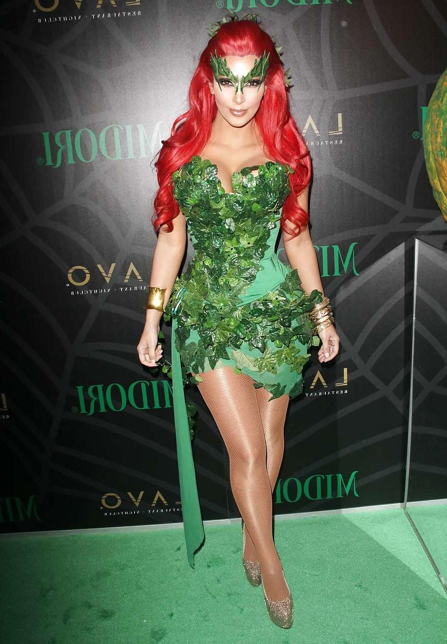 16P Kim Kardashian as redhair in Poison Ivy costume for Helloween party