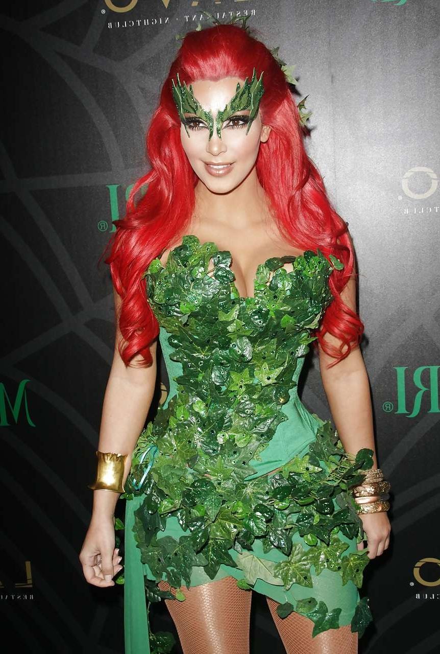 16P Kim Kardashian as redhair in Poison Ivy costume for Helloween party