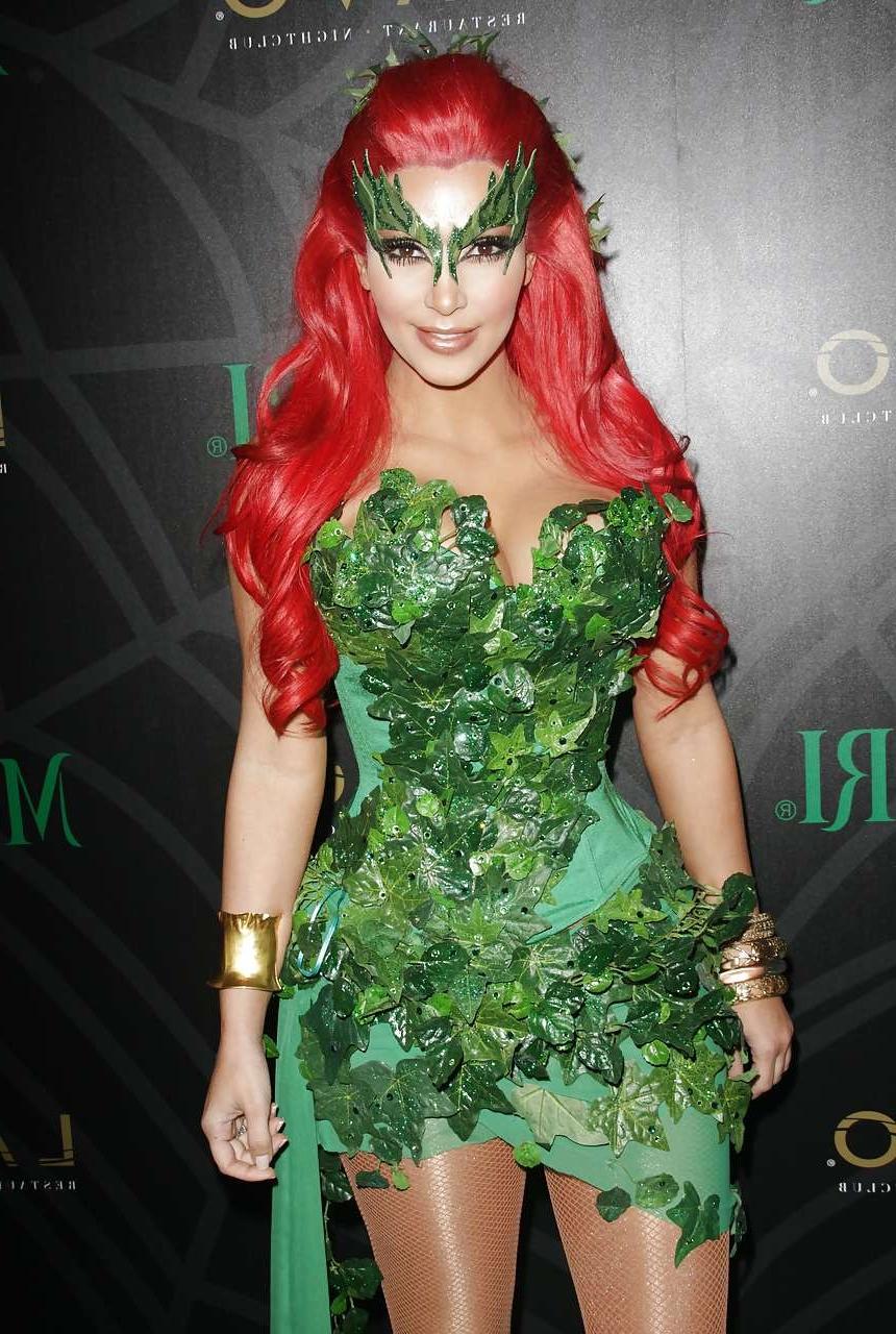 16P Kim Kardashian as redhair in Poison Ivy costume for Helloween party