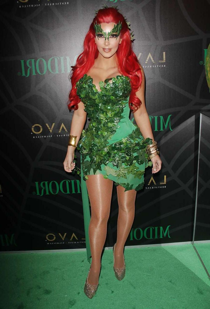 16P Kim Kardashian as redhair in Poison Ivy costume for Helloween party