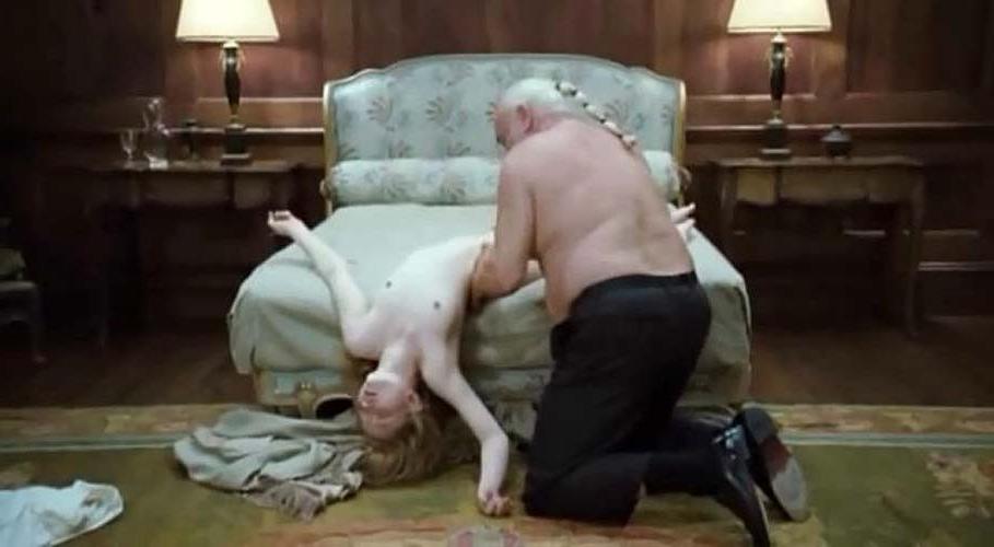 16P Emily Browning exposing nude body and get fucking very hard by the old man