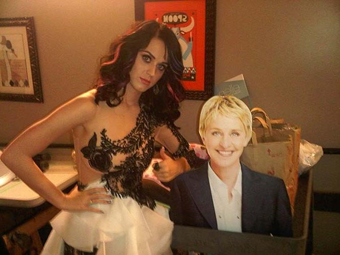 16P Katy Perry exposing sexy body and huge boobs in see thru blouse