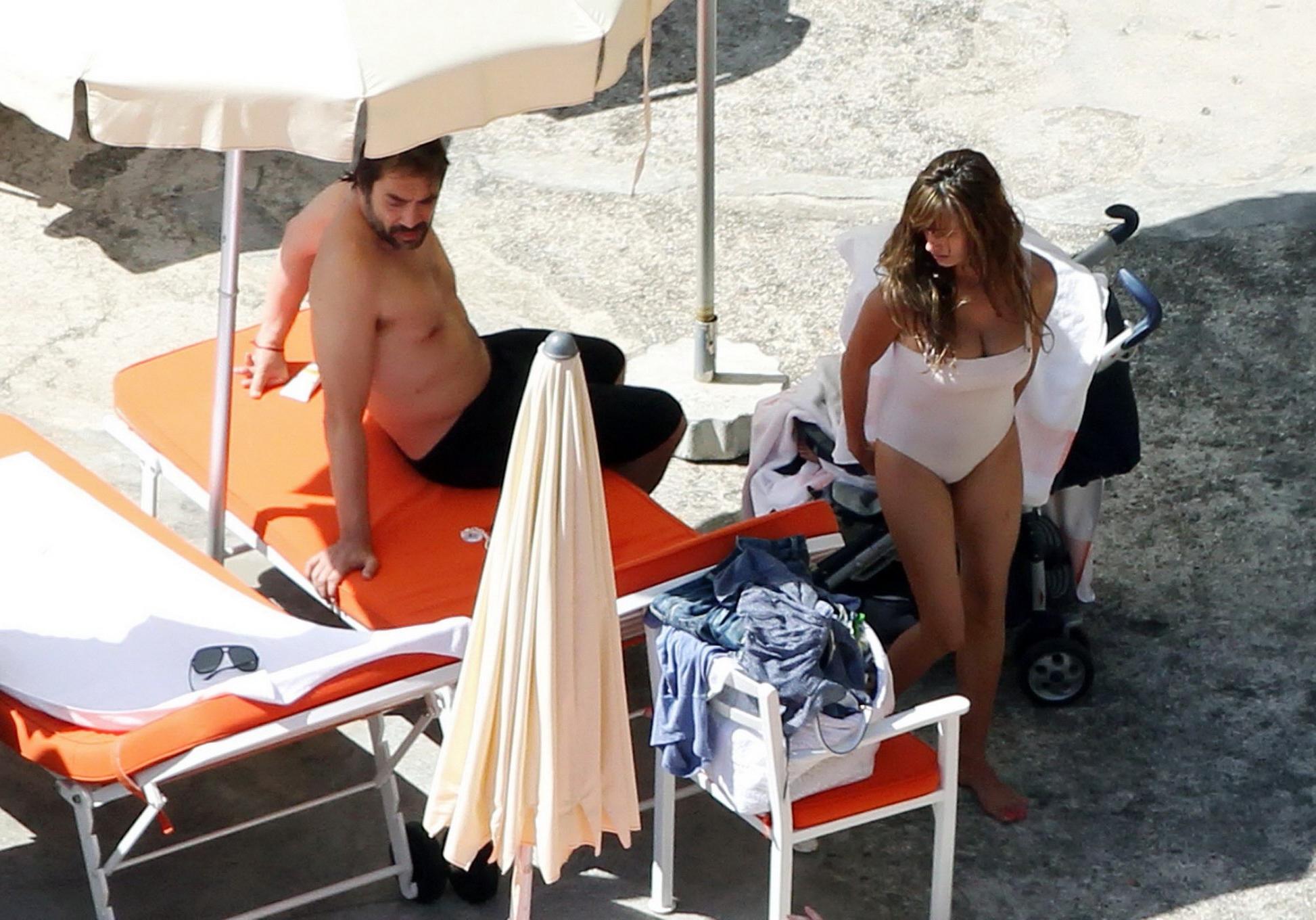 16P Penelope Cruz shows off her curvy body wearing sexy white swimsuit
