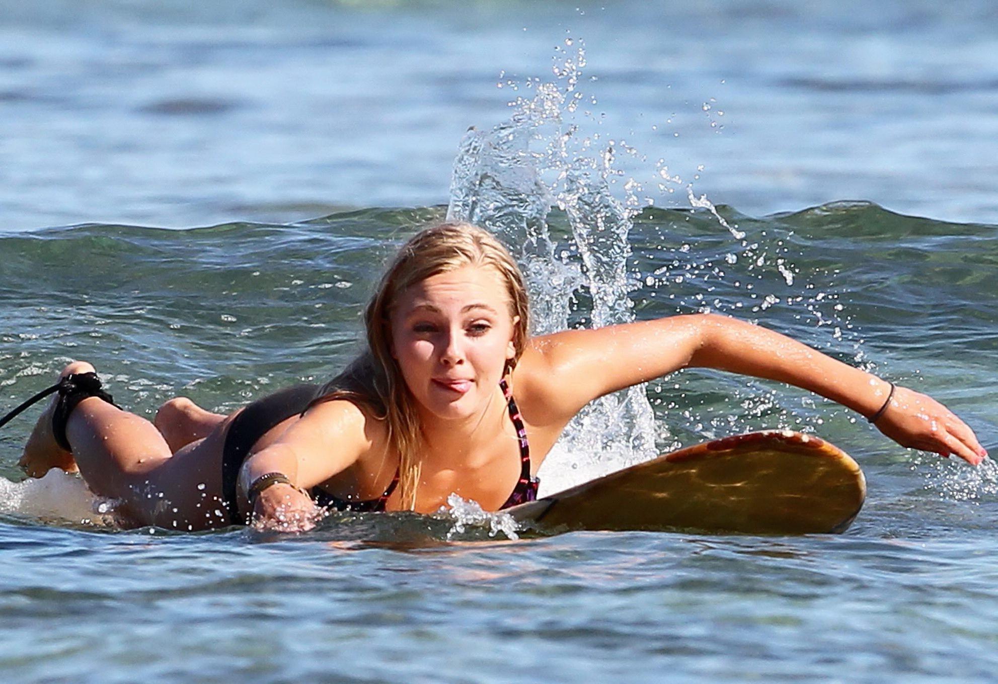 16P AnnaSophia Robb in bikini surfing on a Hawaiian beach