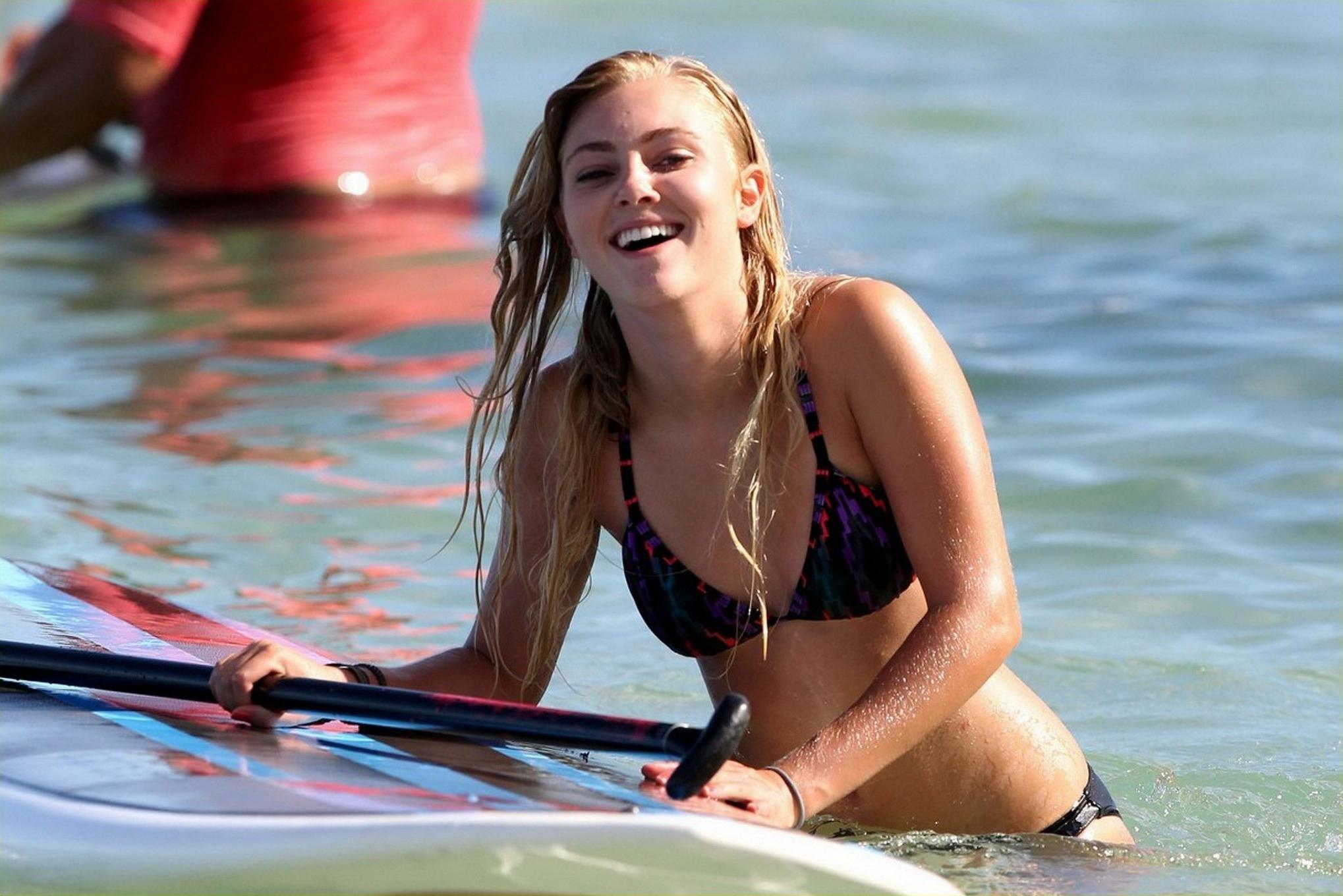 16P AnnaSophia Robb in bikini surfing on a Hawaiian beach