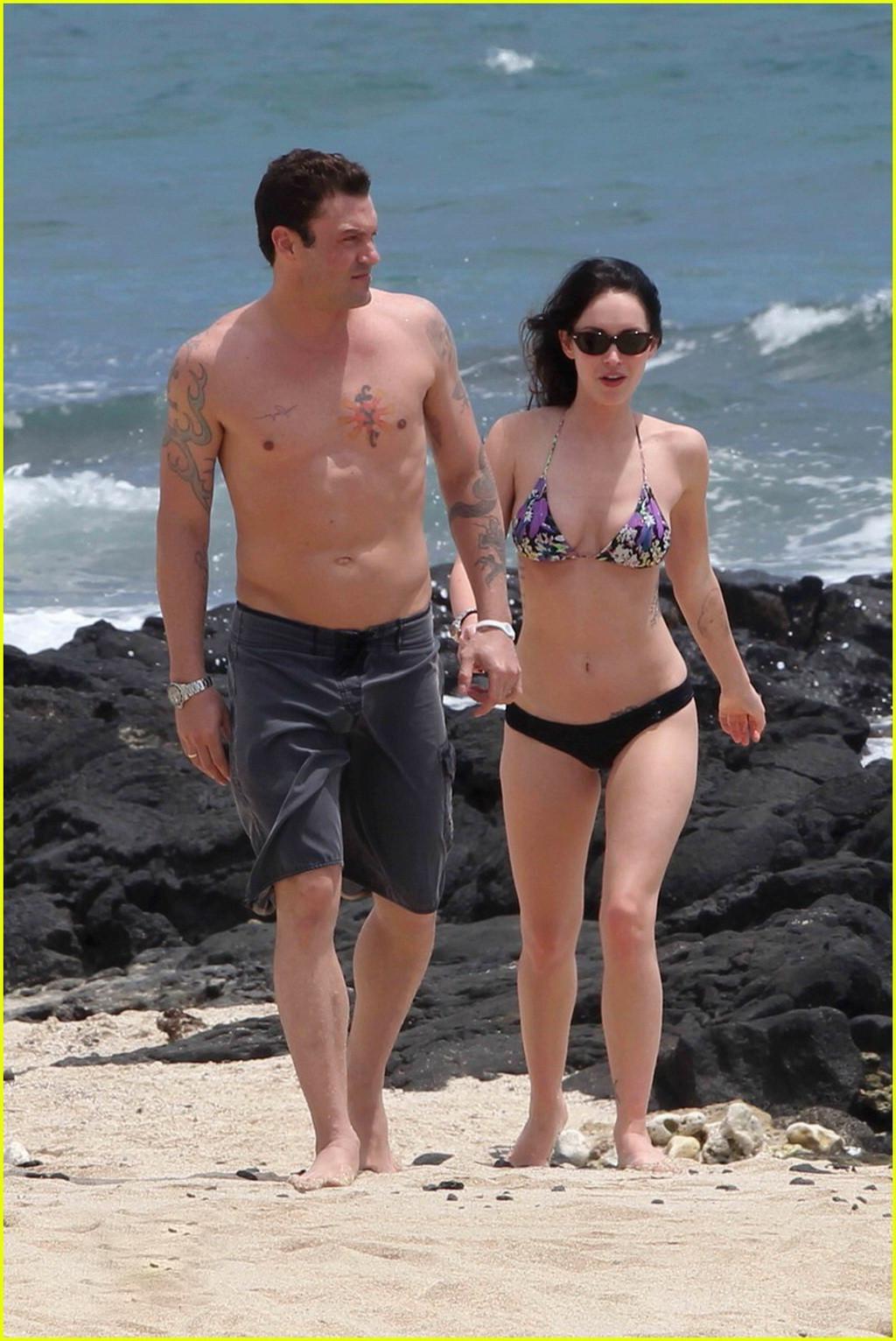 16P Megan Fox showing off her bikini body on a Hawaiian beach