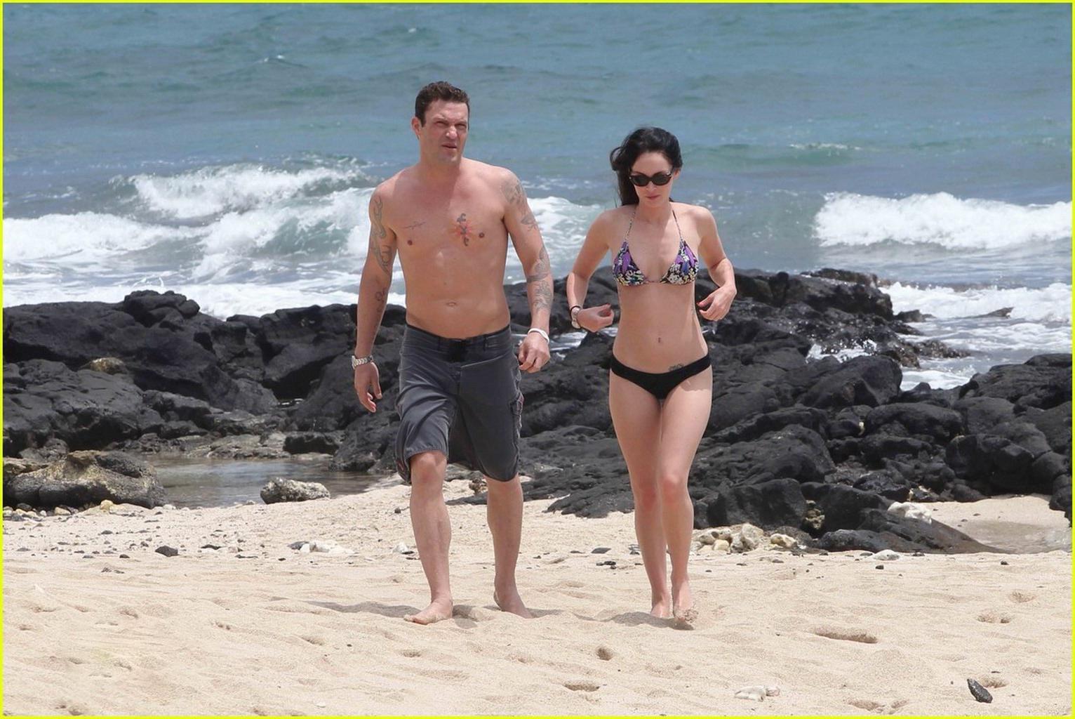 16P Megan Fox showing off her bikini body on a Hawaiian beach