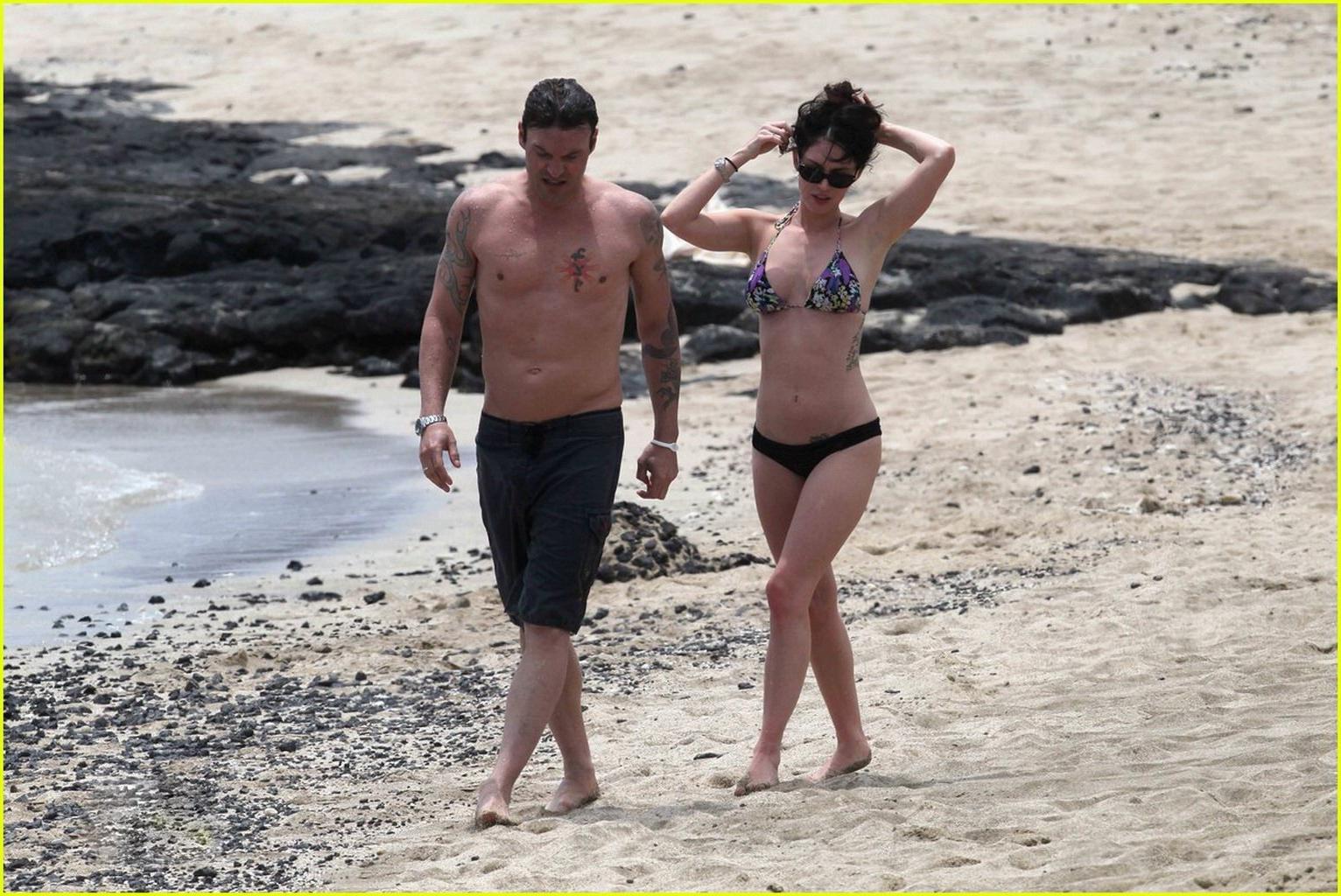16P Megan Fox showing off her bikini body on a Hawaiian beach