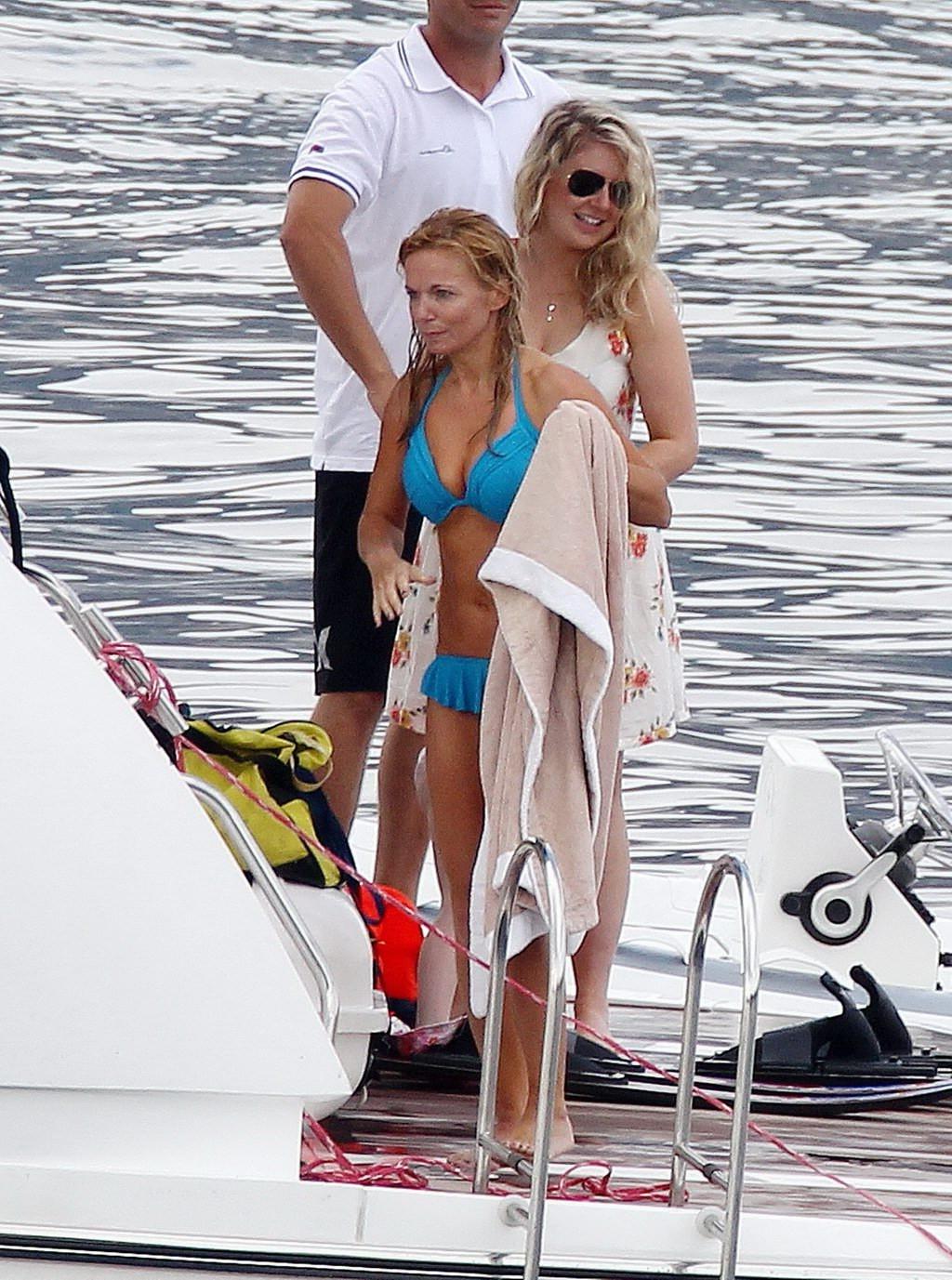 16P Busty Geri Halliwell caught topless on a Boat in St. Tropez