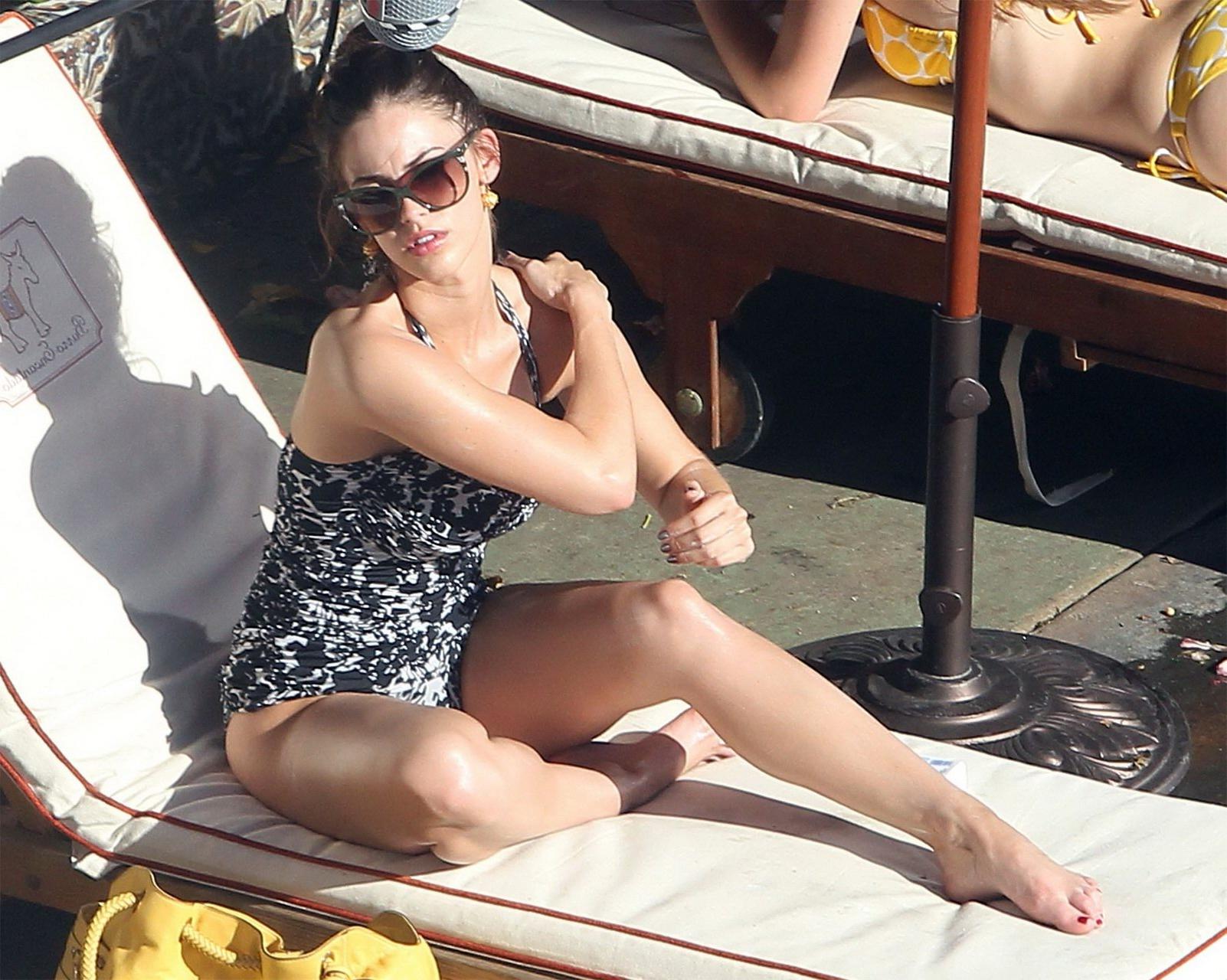 16P Jessica Lowndes busty wearing skimpy swimsuit on the 90210 set