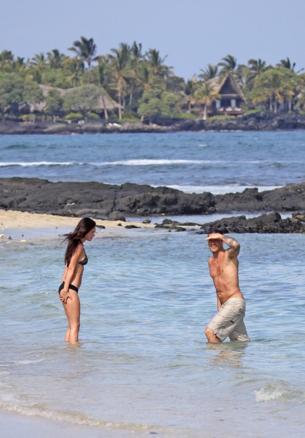 16P Megan Fox wearing sexy bikini on the Hawaiian beach