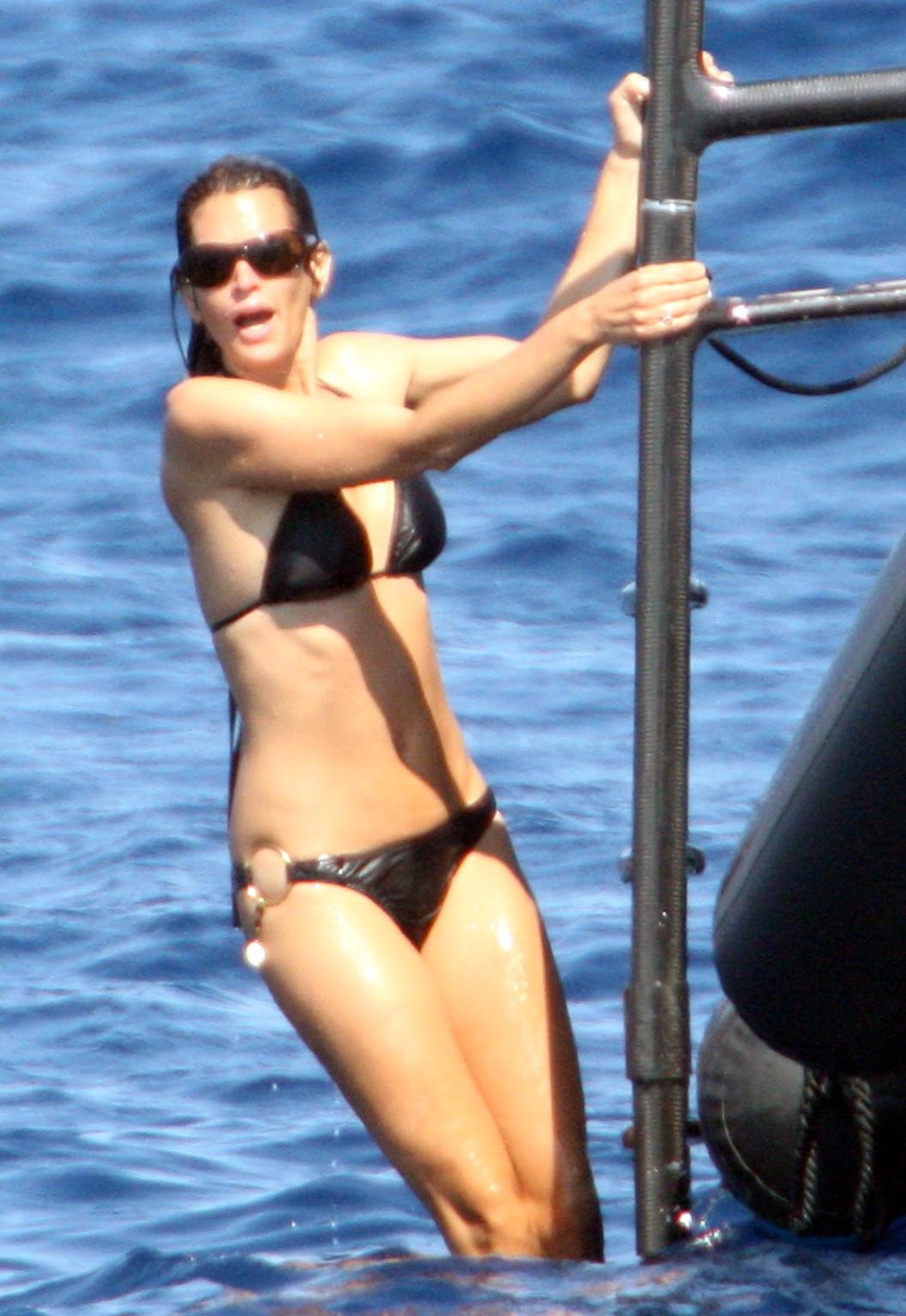 16P Cindy Crawford topless sunbathing on a yacht at French Riviera