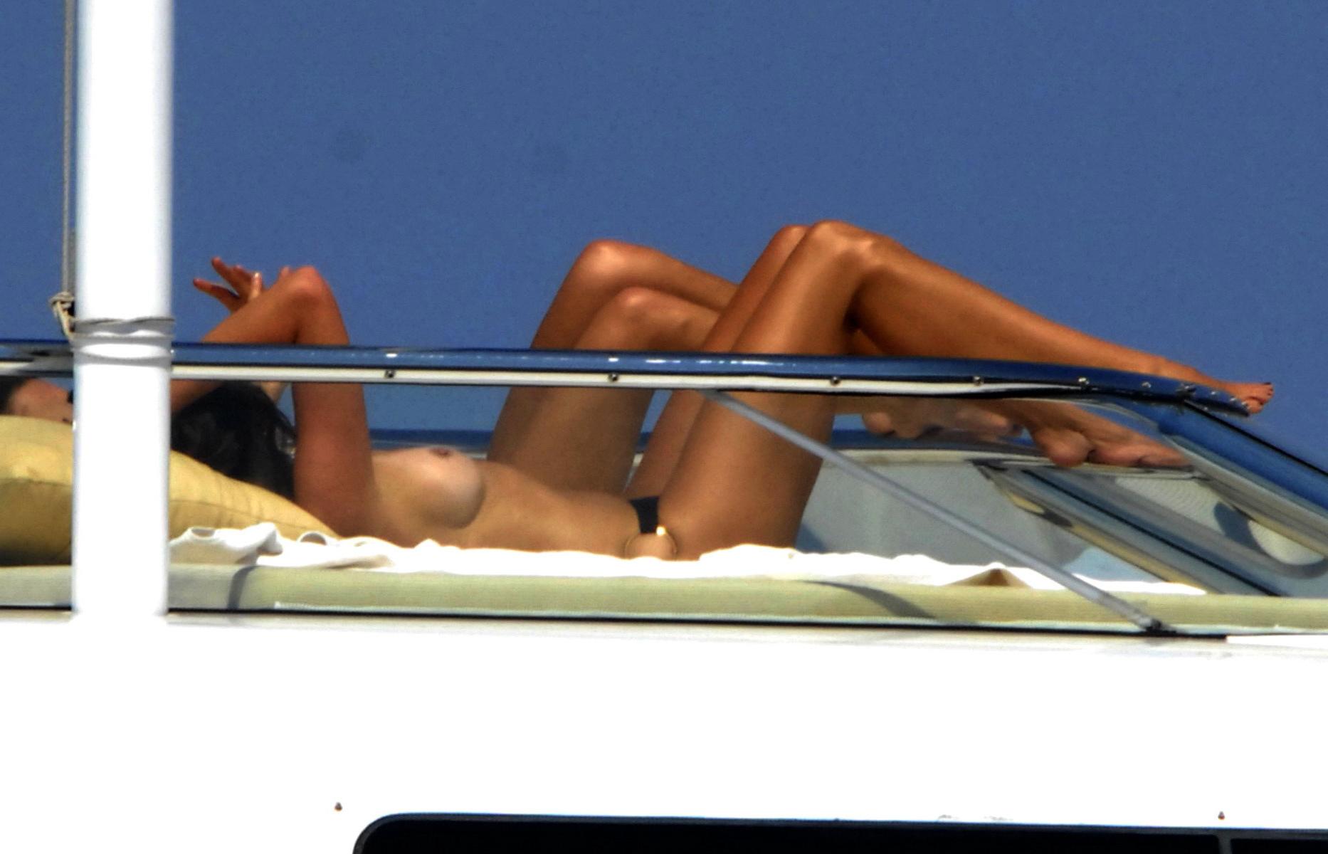 16P Cindy Crawford topless sunbathing on a yacht at French Riviera
