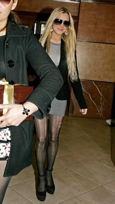 15P Lindsay Lohan sexy legs in black stockings
