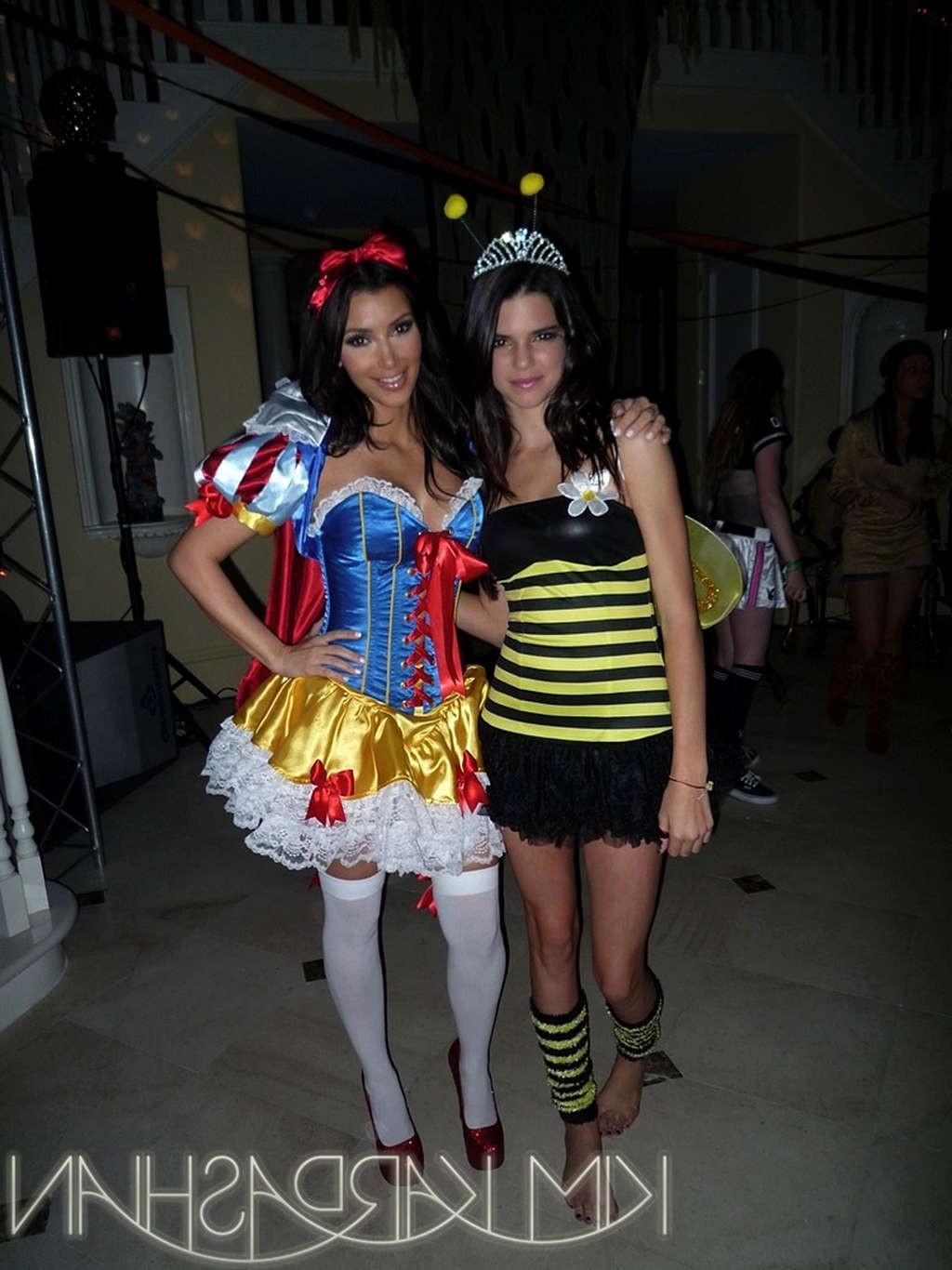 16P Kim Kardashian looking sexy in helloween costume and showing her tits