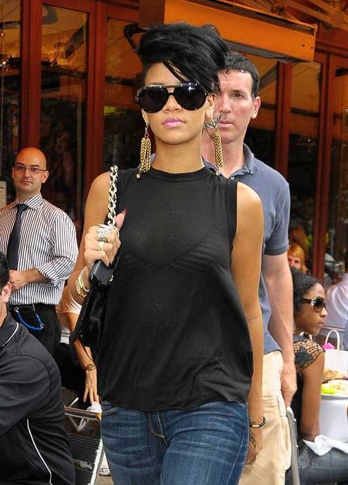 15P Rihanna looking her sexy nude body in the mirror