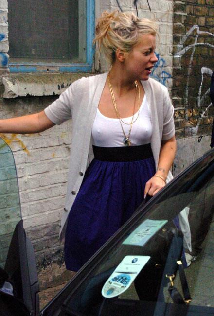 16P Lily Allen expose sexy butt and nice hard nipples