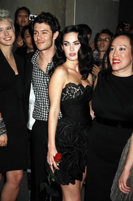 16P Megan Fox gorgeous tease posing in sexy dress