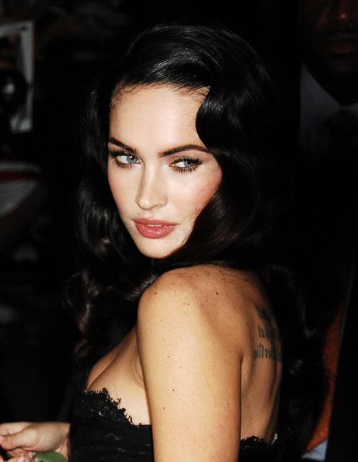 16P Megan Fox gorgeous tease posing in sexy dress