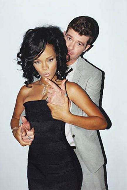 15P Rihanna showing her very sexy body