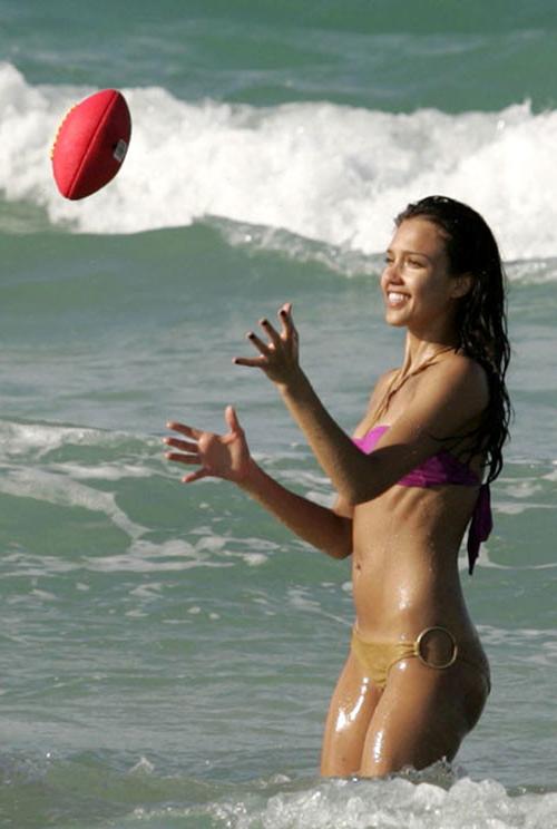 16P Jessica Alba playing football in bikini on beach and showing her tits
