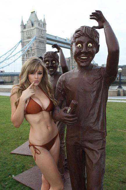 16P Celebrity beauty Keeley Hazell showing her gorgeous nude boobs